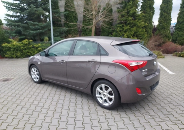 Hyundai I30 cena 31900 przebieg: 116000, rok produkcji 2012 z Radom małe 121